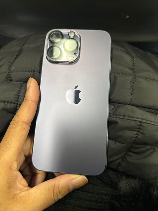 iPhone 14 Pro max 7B85