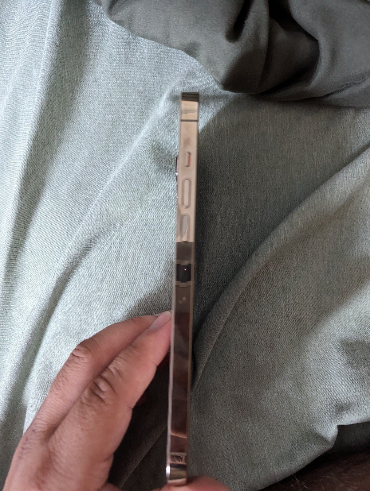 Apple iPhone 13 Pro Max 128 GB in Gold for Unlocked 6Z56