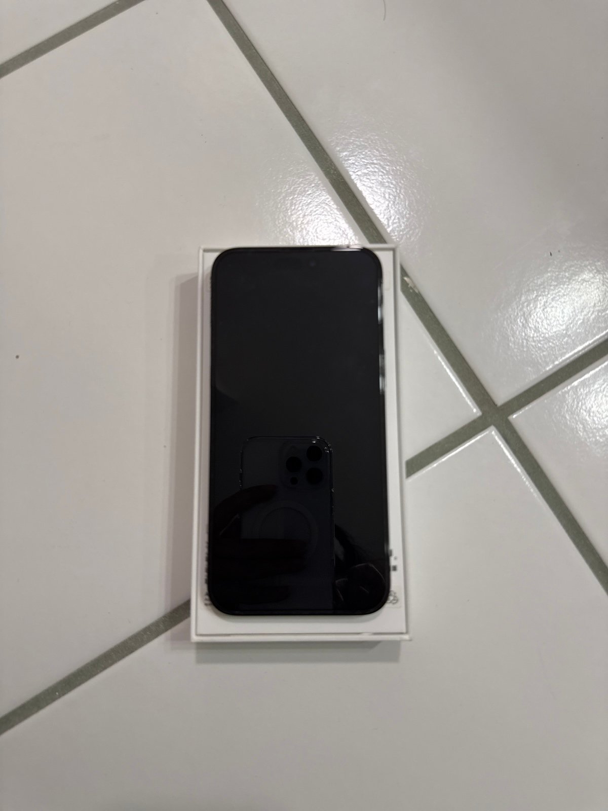 Apple iPhone 14 Pro Max 256 GB unlocked 2V33