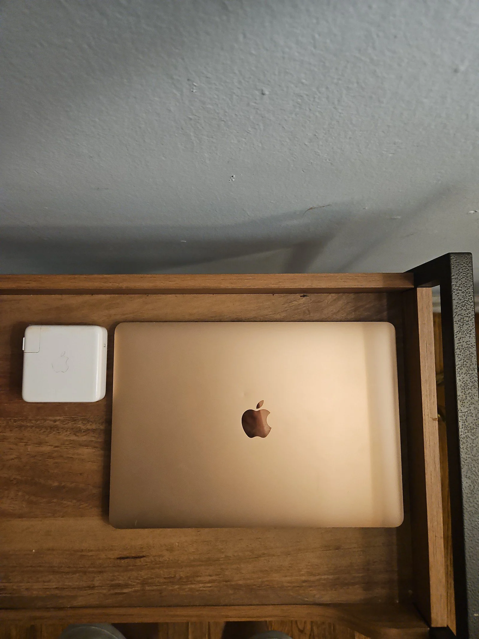 Rosegold Apple Macbook Air