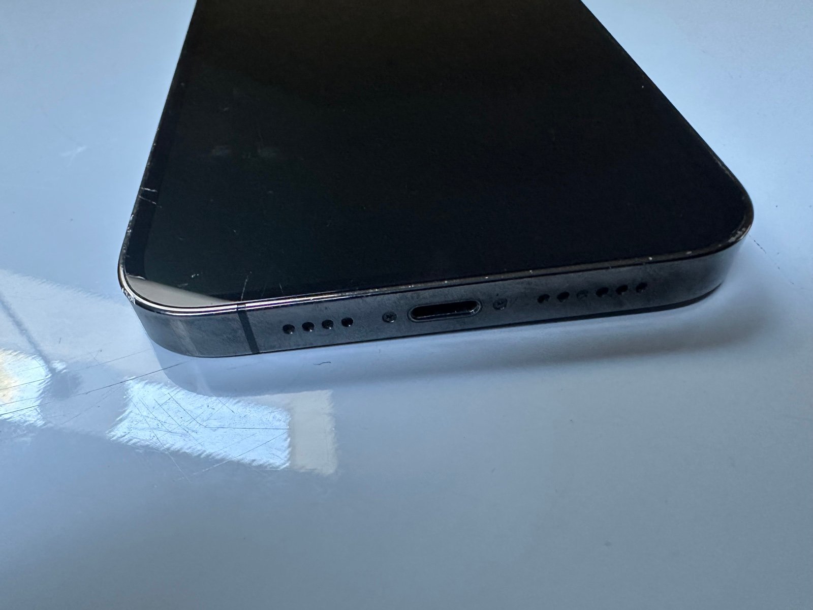 Apple iPhone 13 Pro Max 256 GB in Graphite for AT&T 1S99