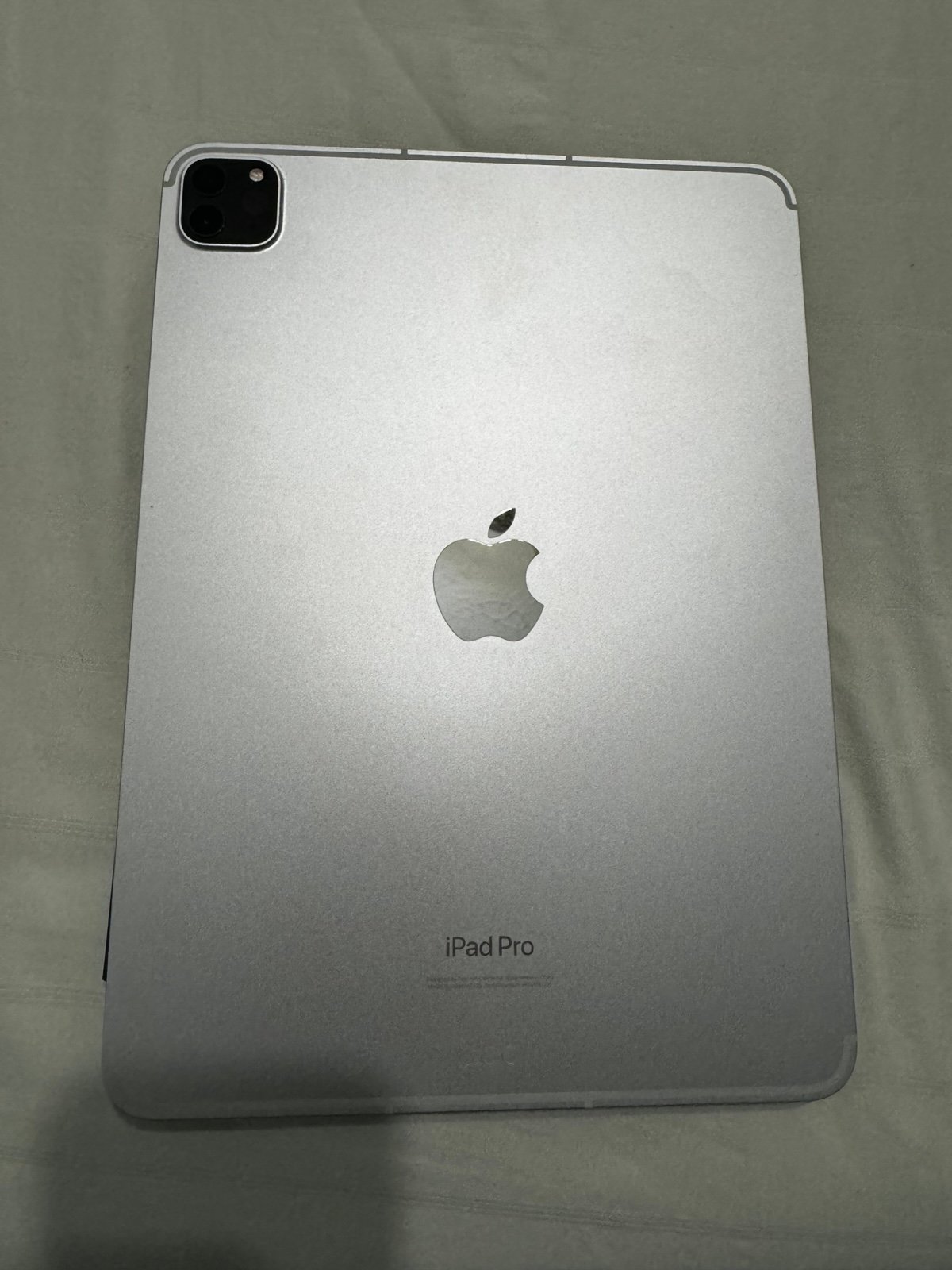 iPad Pro M2 11” WiFi + Celular 128GB 8O18