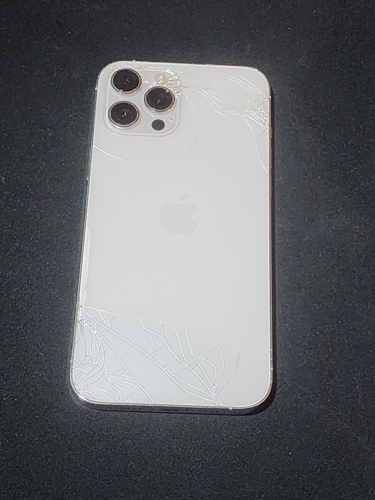 Apple iPhone 12 Pro Max 256 GB in White Unlocked Smart Phone 1N37