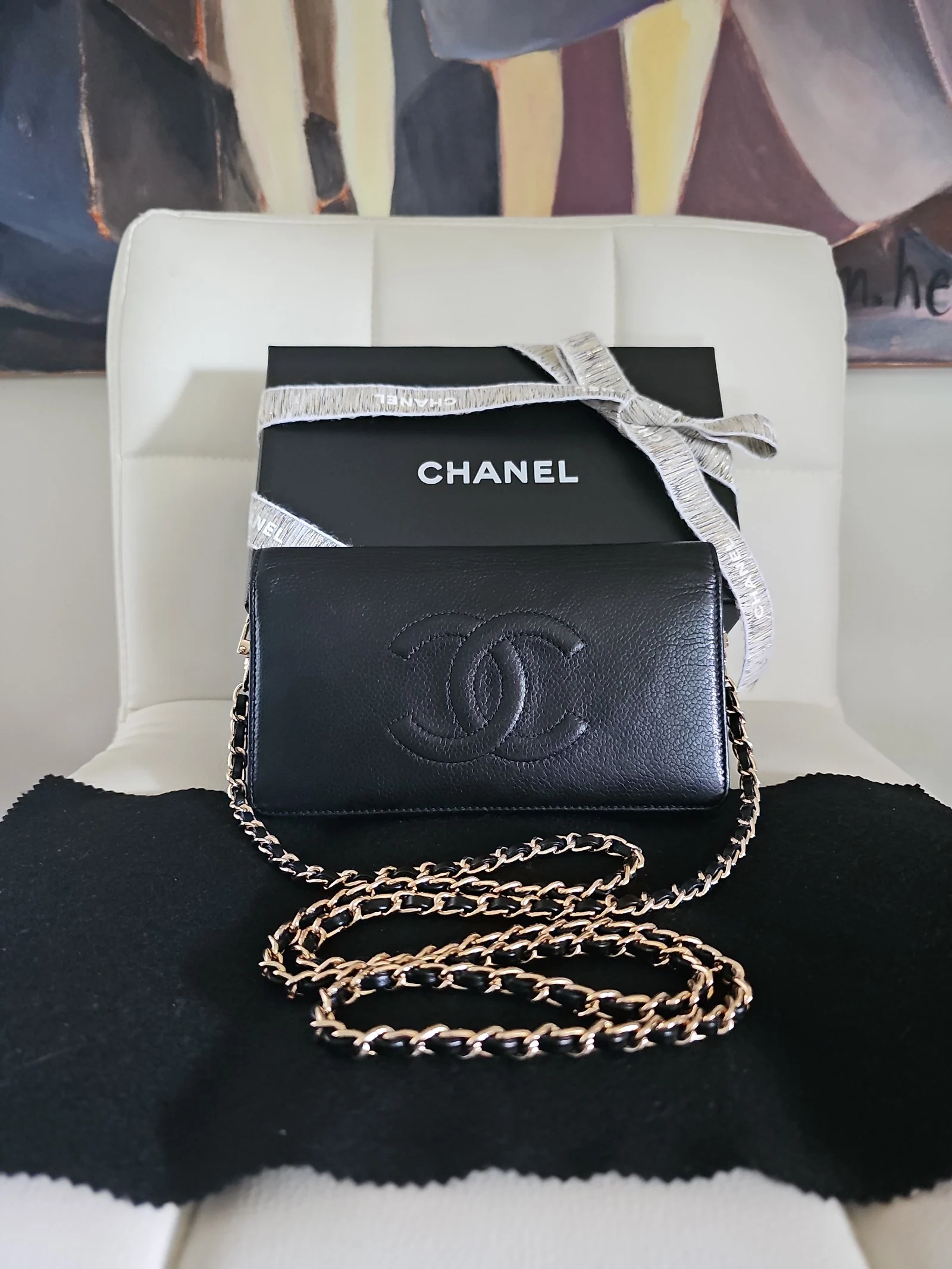 CHANEL Black Caviar Timeless CC Yen Wallet