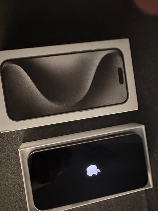 iPhone 15 pro unlocked 3G77