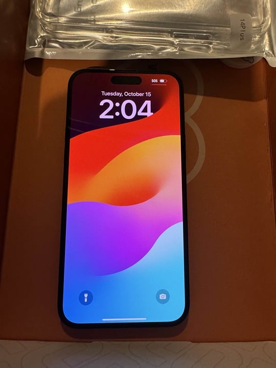 iPhone 15 plus black unlocked 128gb 7Z38