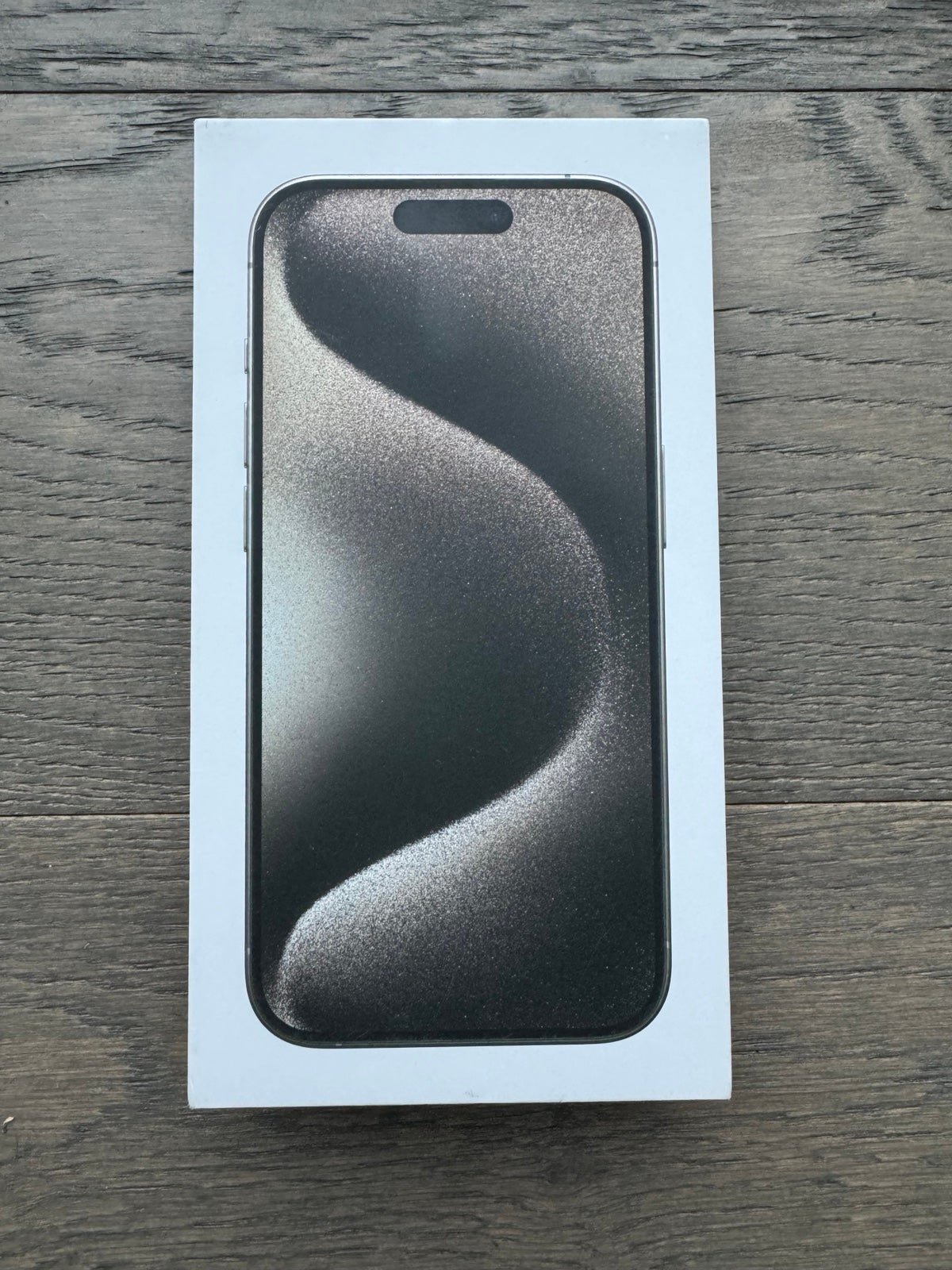 iPhone 15 Pro Titanium 128 GB 6M26