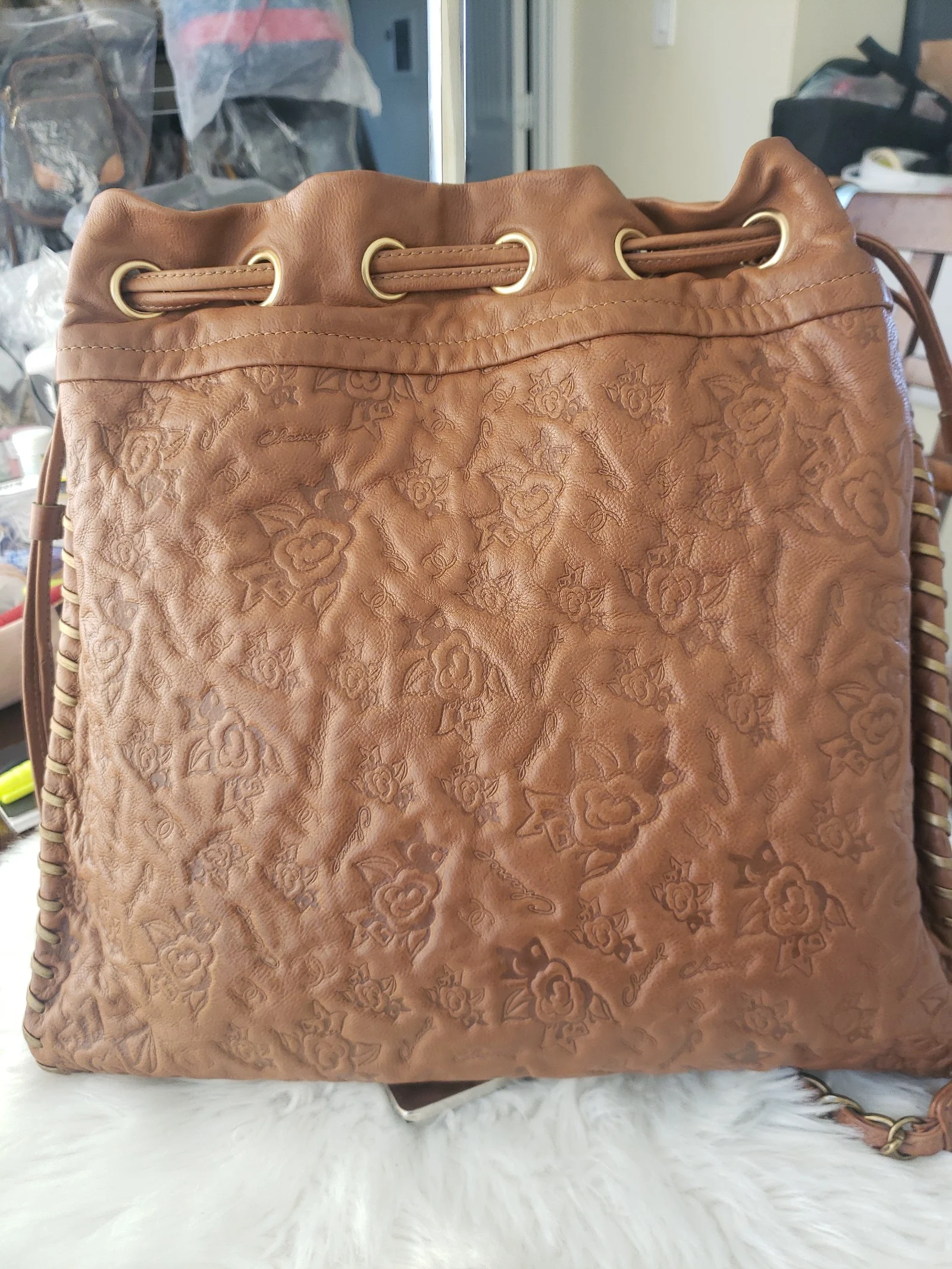 Chanel RueCambon Embossed FloraChanelCC Logo Sling/Crossbody - USED(PRE-LOVED)