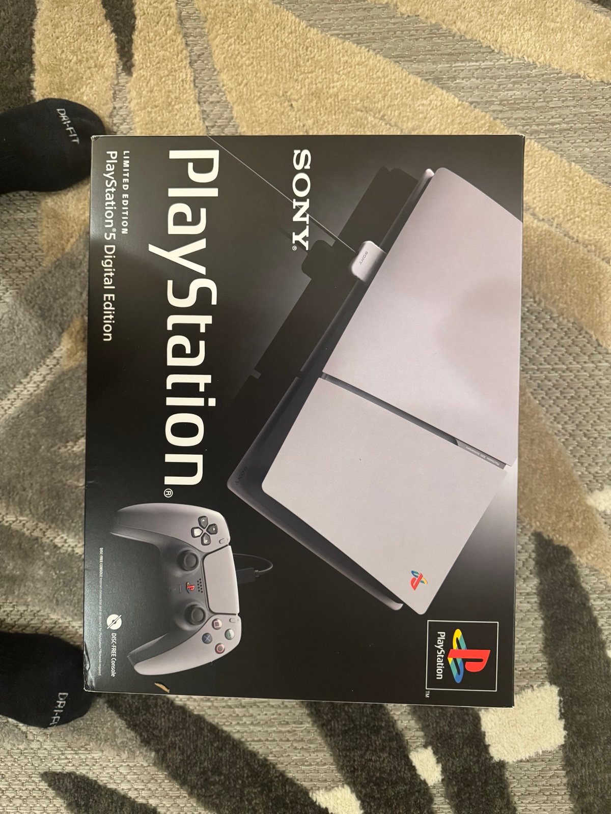 PlayStation 5 30th anniversary limited edition 2M86