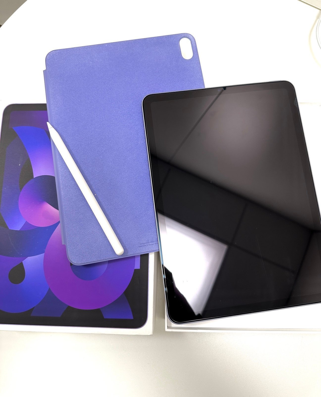 SOLD - Apple iPad Air 5th Generation 64 GB in Purple