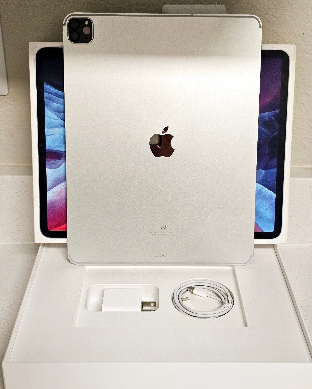 iPad Pro 12.9-inch (4th Generation) 3L91