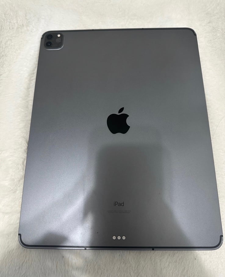 iPad Pro 12.9-inch 5th generation 128GB Wifi only 5F71