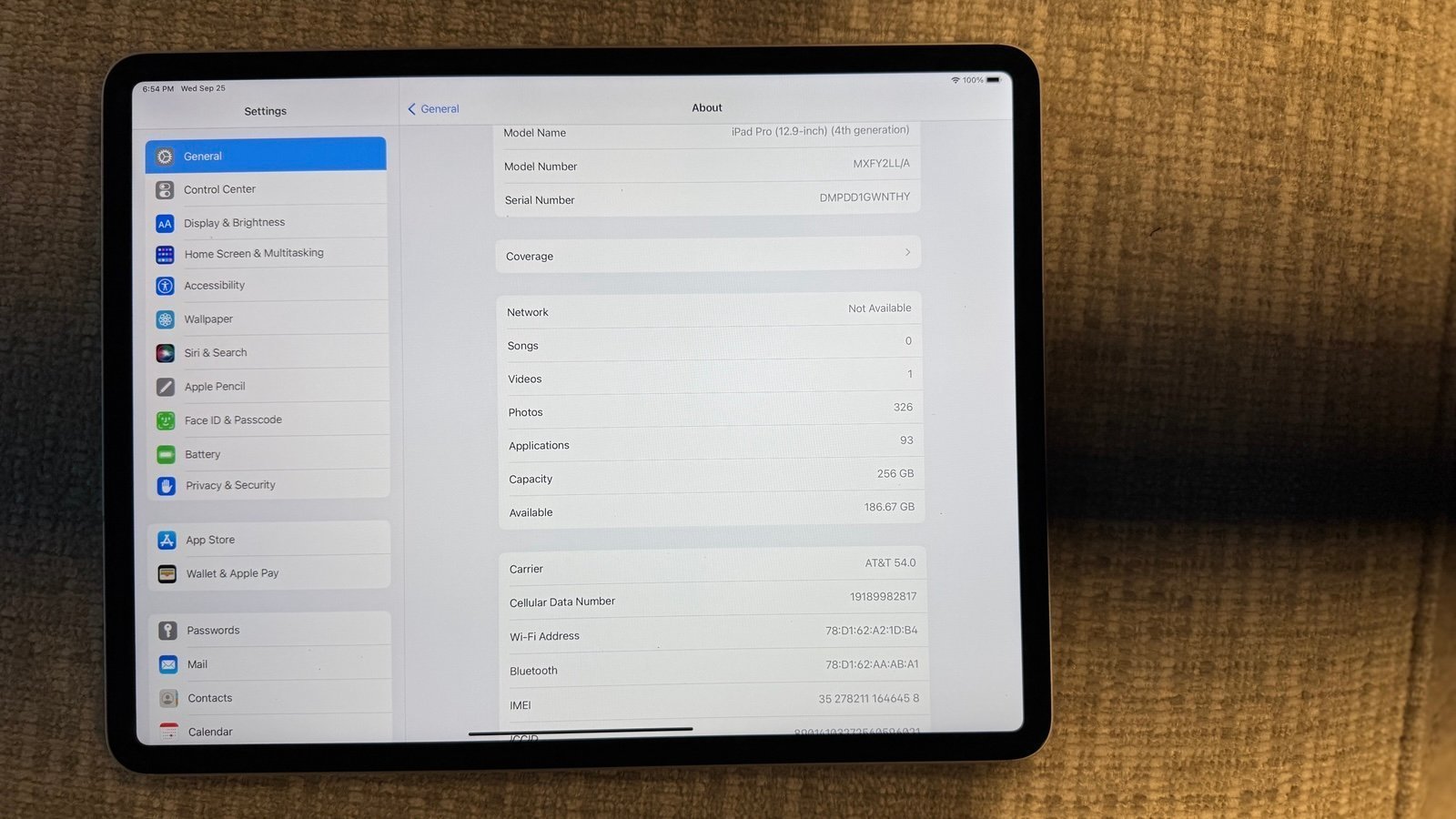 Apple iPad Pro 12.9” 4th Gen 256gb WiFi + Cellular Unlocked 5A95