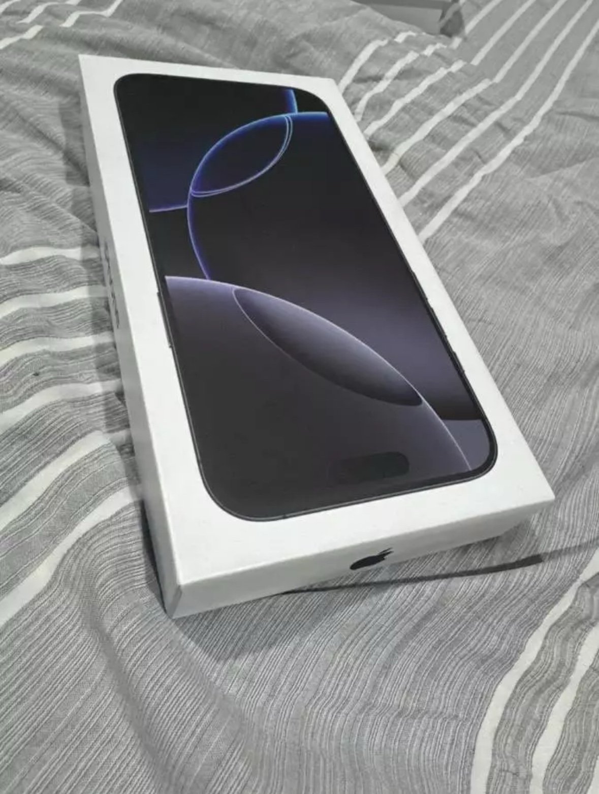 iPhone 16 Pro Max 2D38