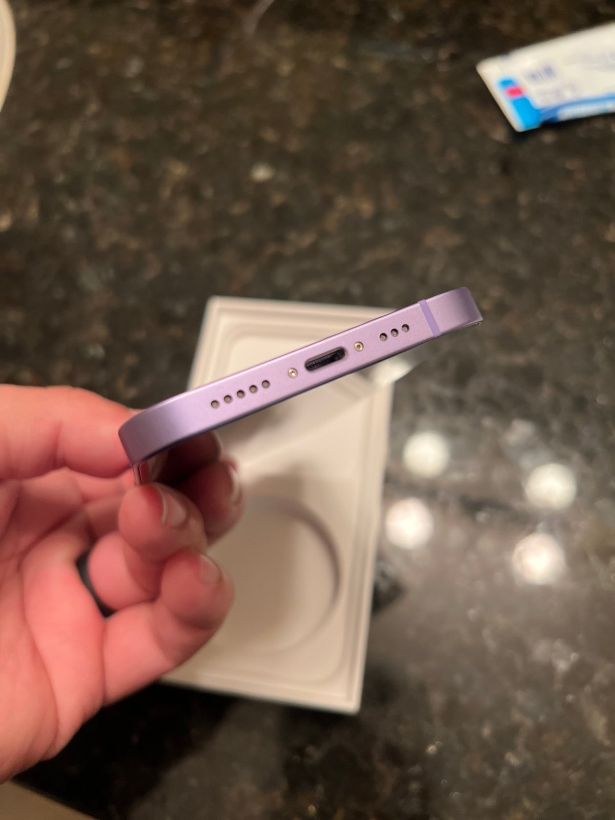 Apple iPhone 12 64 GB in Purple( Unlocked ) 2Z97