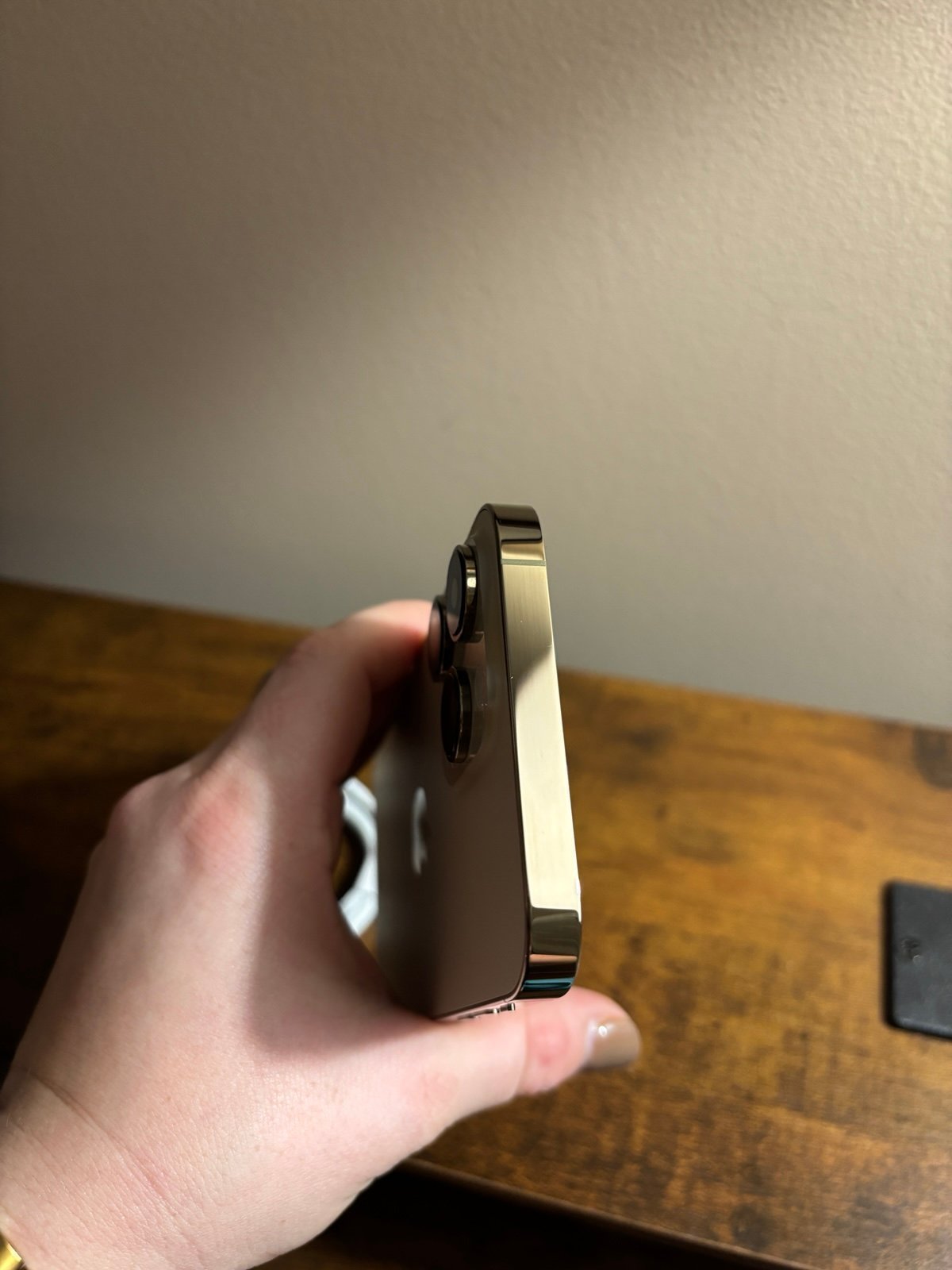 Apple iPhone 14 Pro Max 128 GB in Gold 1X11