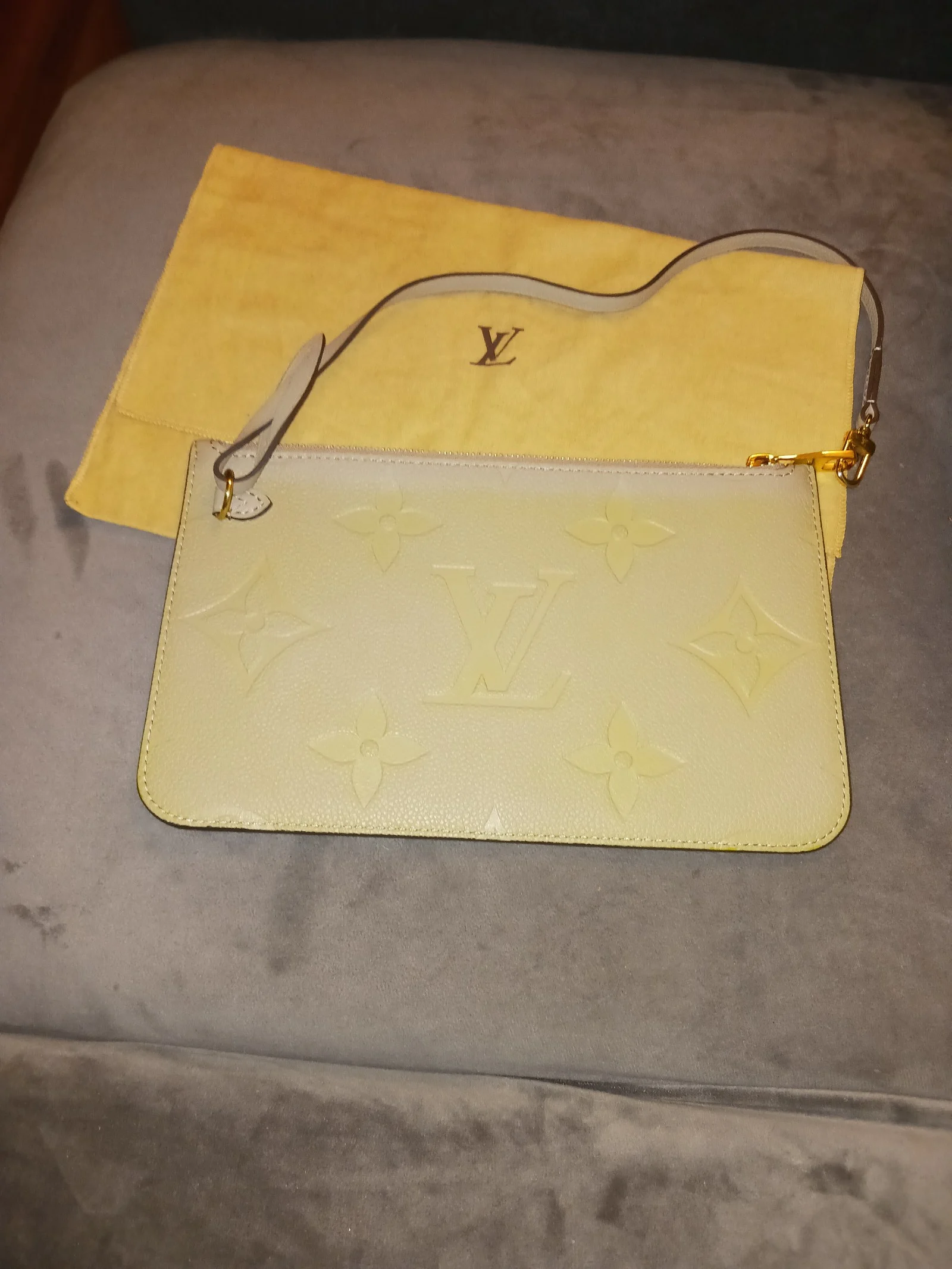 ✅️Authenticated Louis Vuitton 2021 Giant Monogram Neverfull Pochette❤️