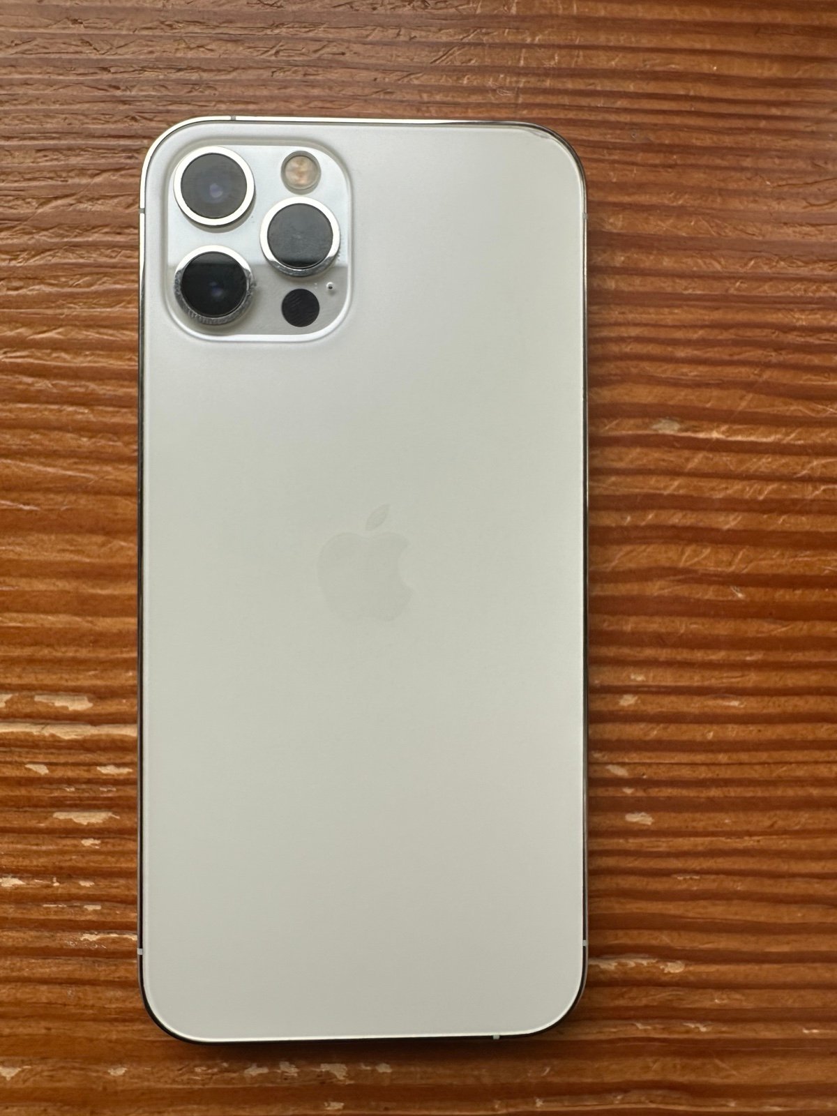 Apple iPhone 12 Pro 256 GB in Silver for Unlocked 7Q33