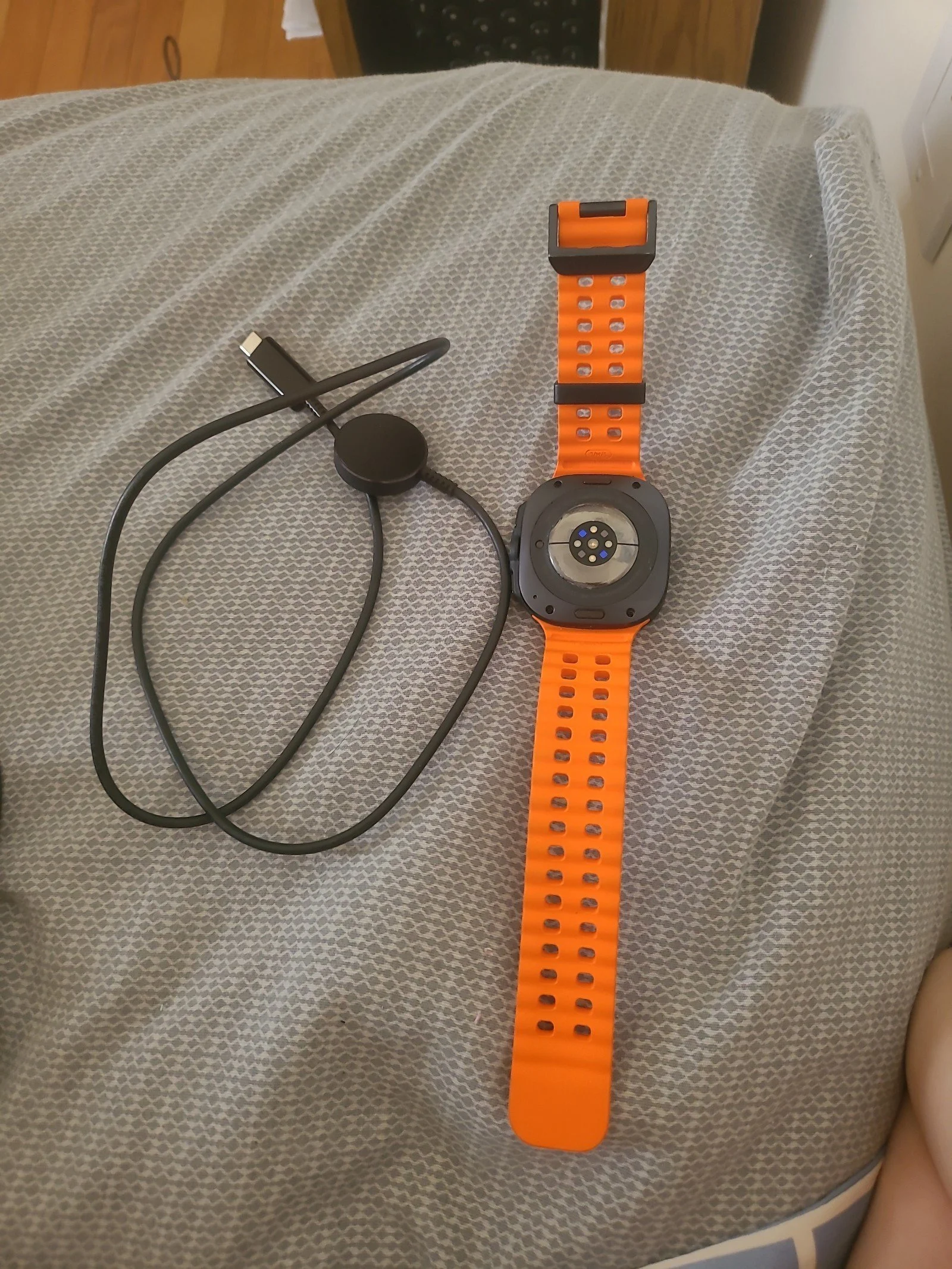 Samsung galaxy watch ultra 47mm sm-I705u smartwatch LTE - cellular unlocked