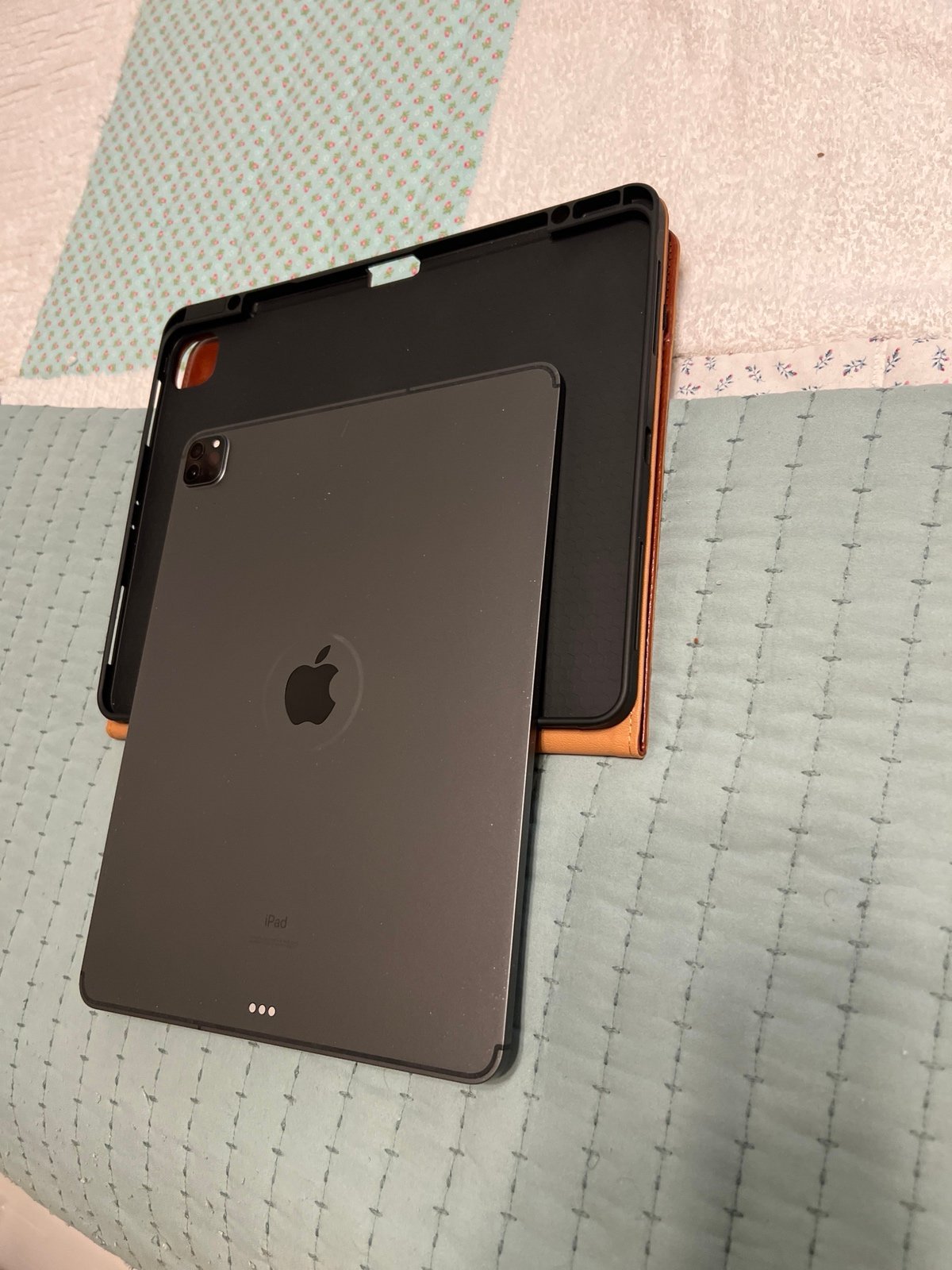 iPad Pro 4th generation 1Z75