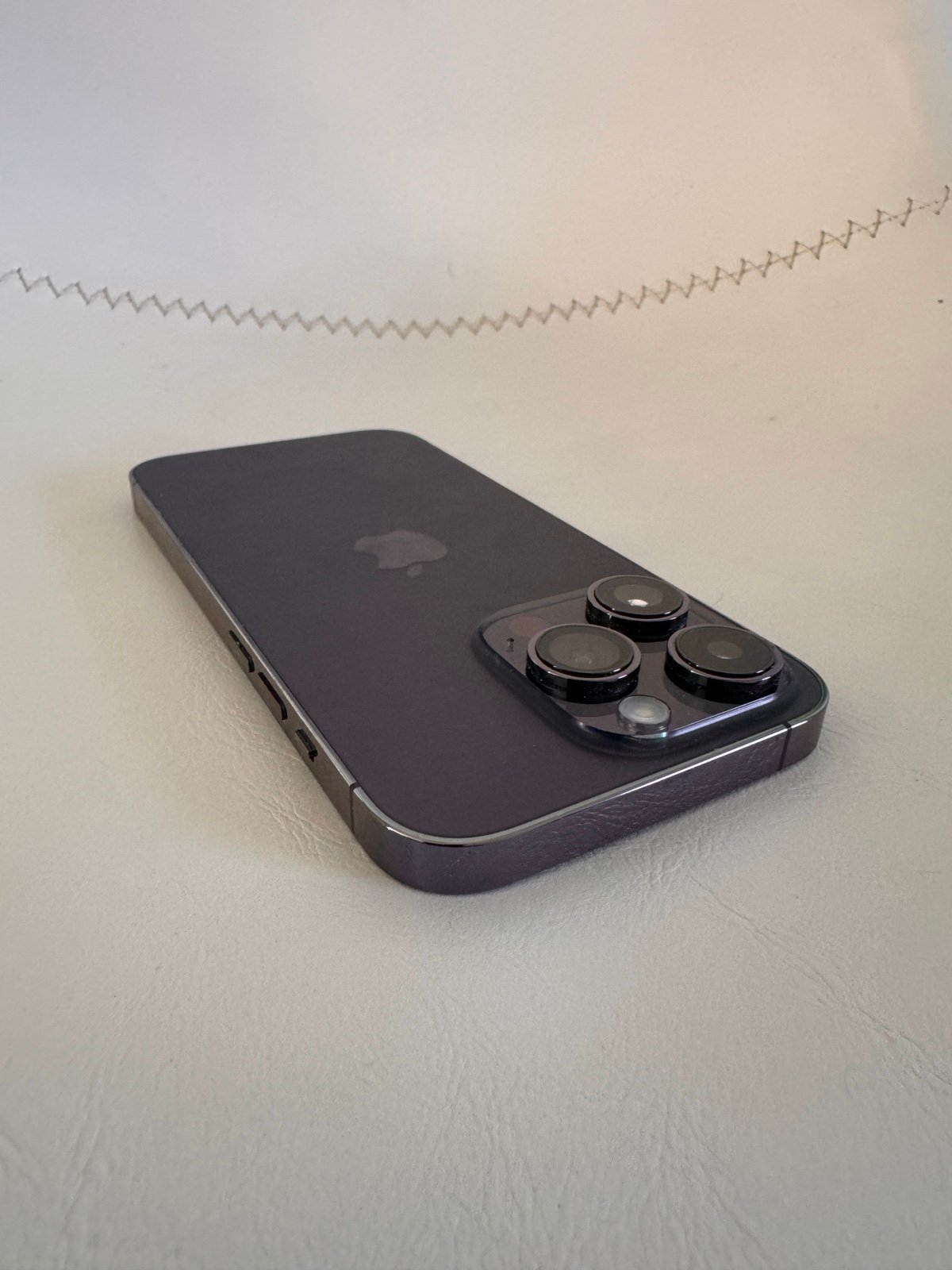 Apple iPhone 14 Pro 128 GB in Deep Purple for Unlocked 3U93