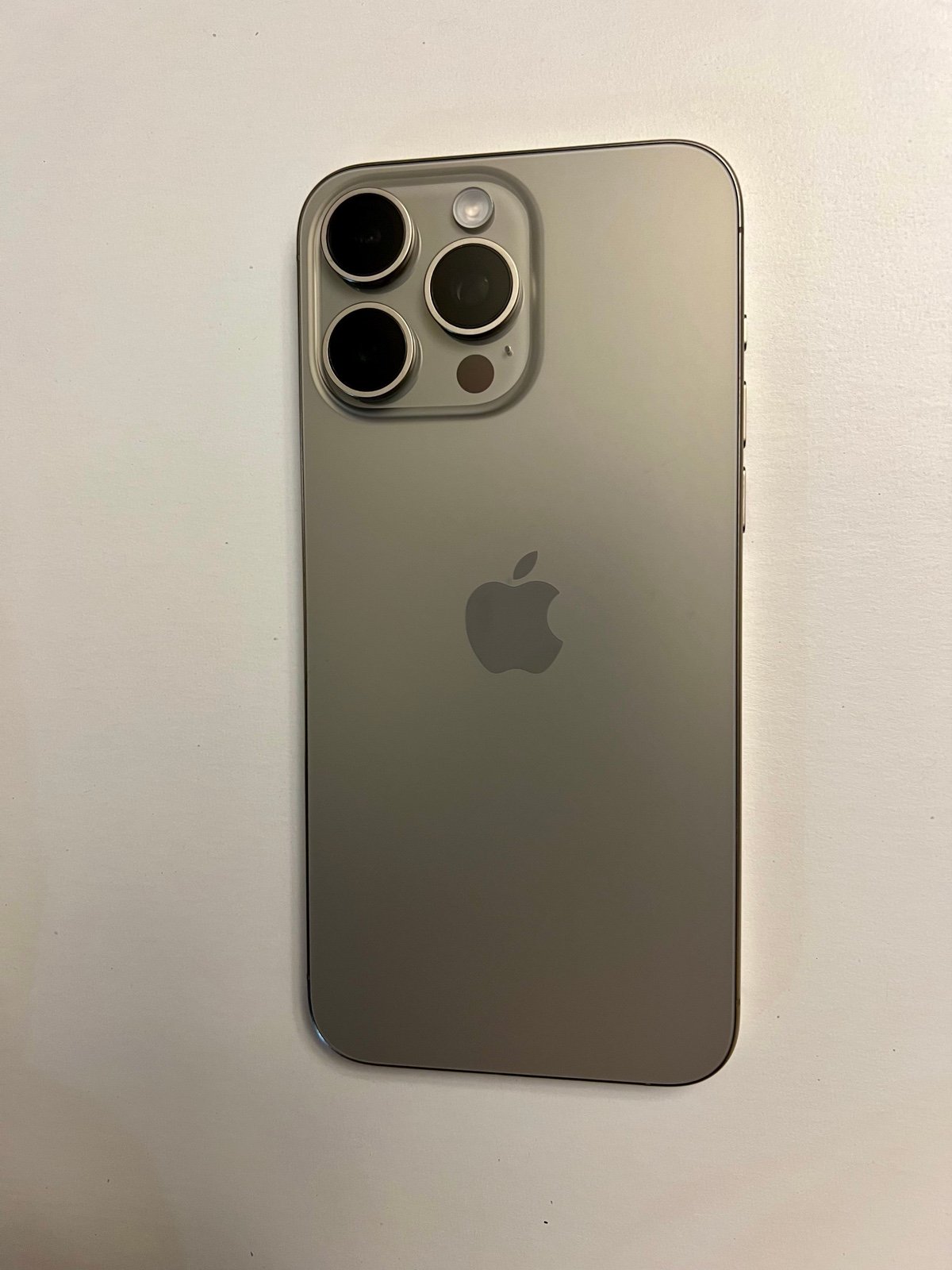 Apple iPhone 15 Pro Max Tmobile 256GB Like New 5S83