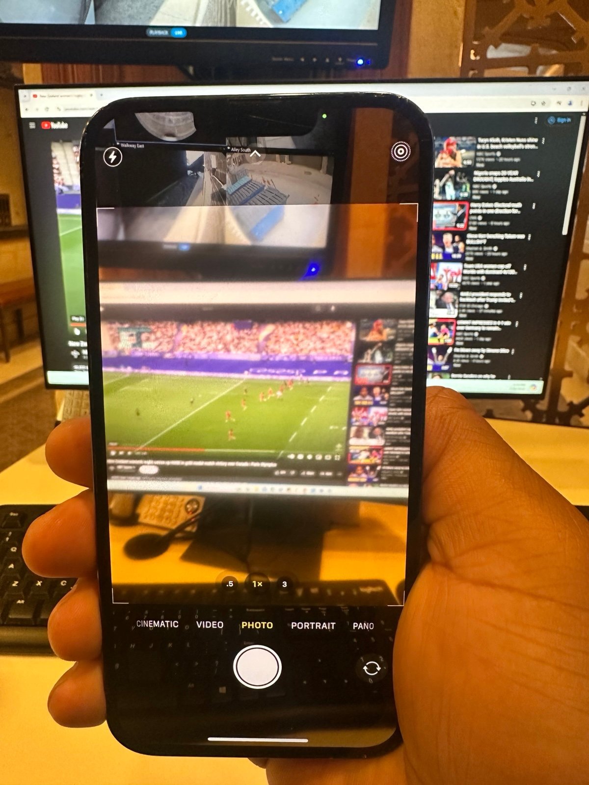 Apple iPhone 13 Pro Max 1 TB in Sierra Blue 5Q15