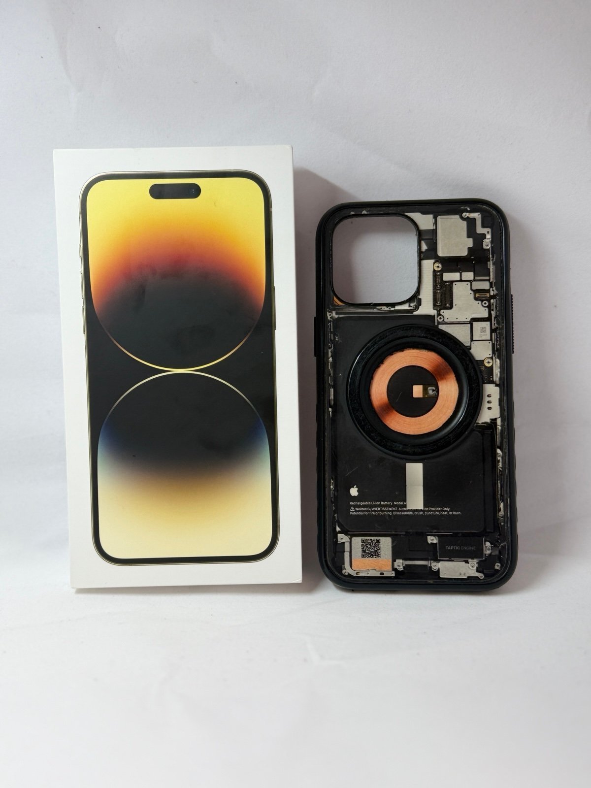 iPhone 14 Pro Max- Gold 512gb 8W65