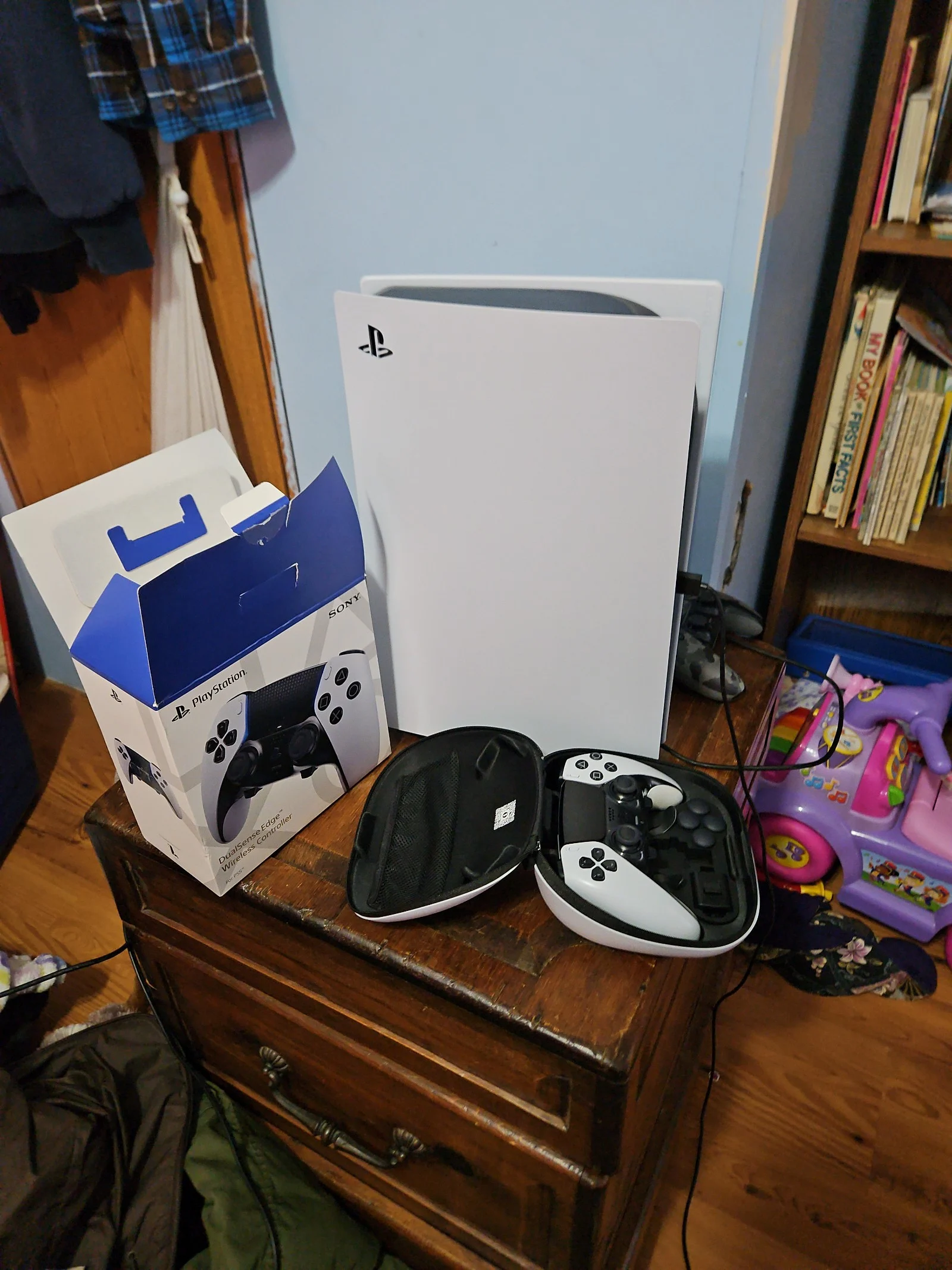 PlayStation 5 Digital Edition White 825GB with dualsense edge 5B98