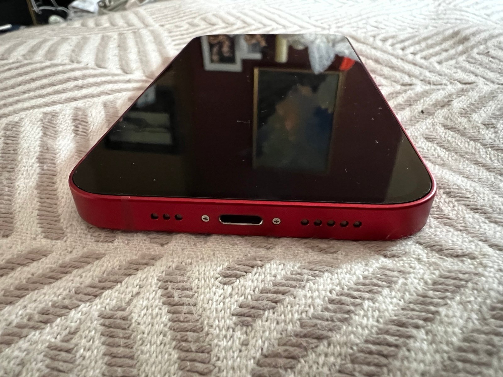 Apple iPhone 13 128 GB in (Product) RED Unlocked 3A77