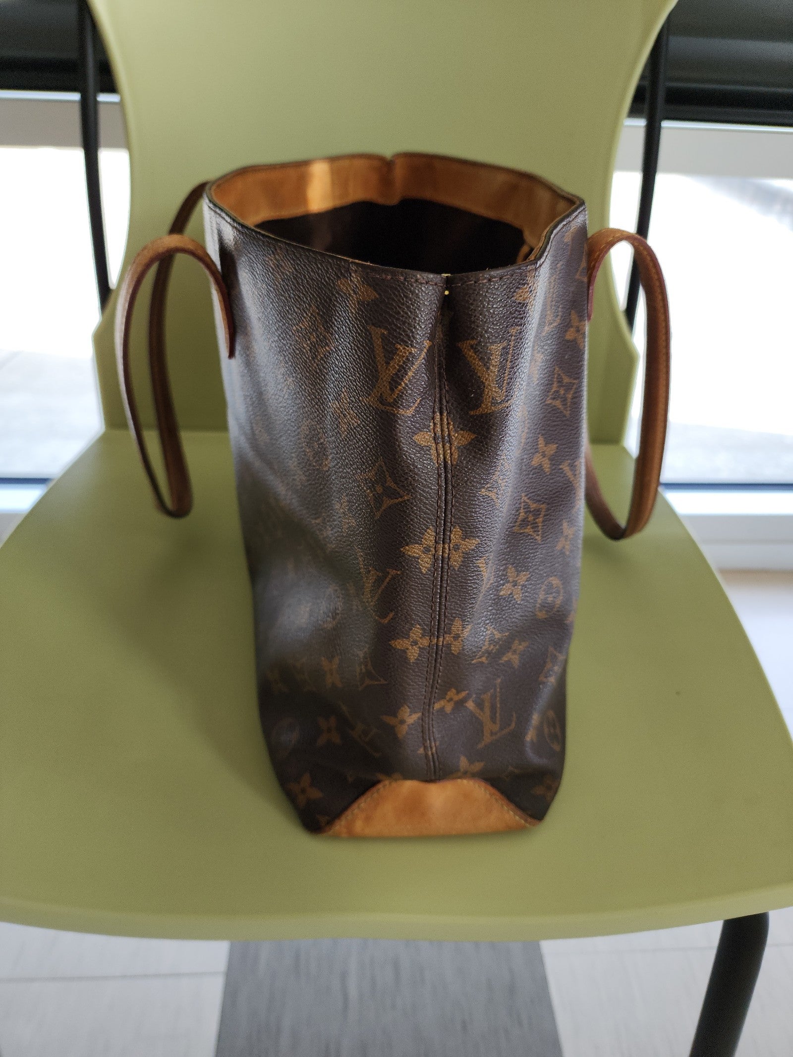 Louis Vuitton Wilshire MM Monogram Tote