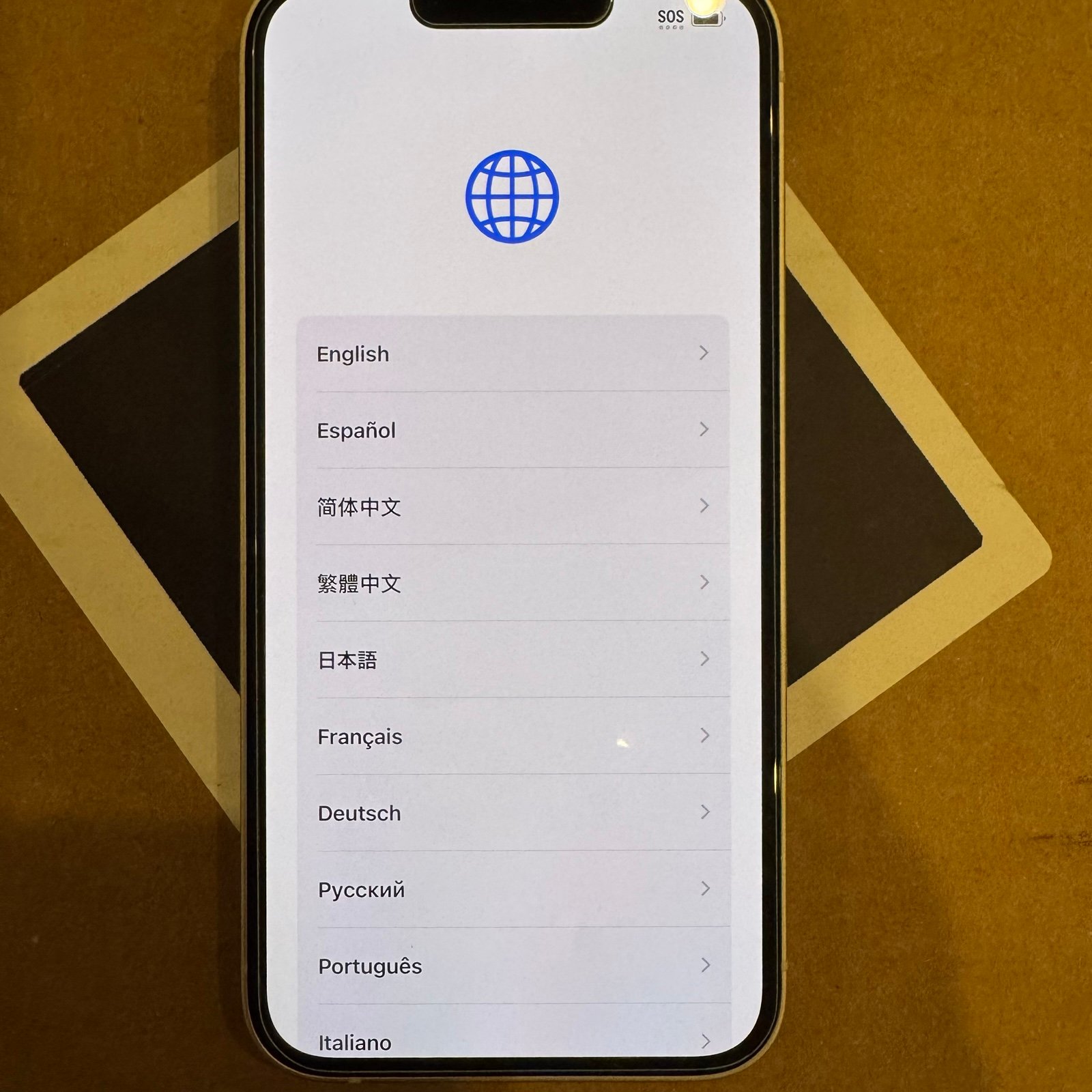 Apple iPhone 13 128 GB in White - iCloud & Carrier Unlocked 3S78