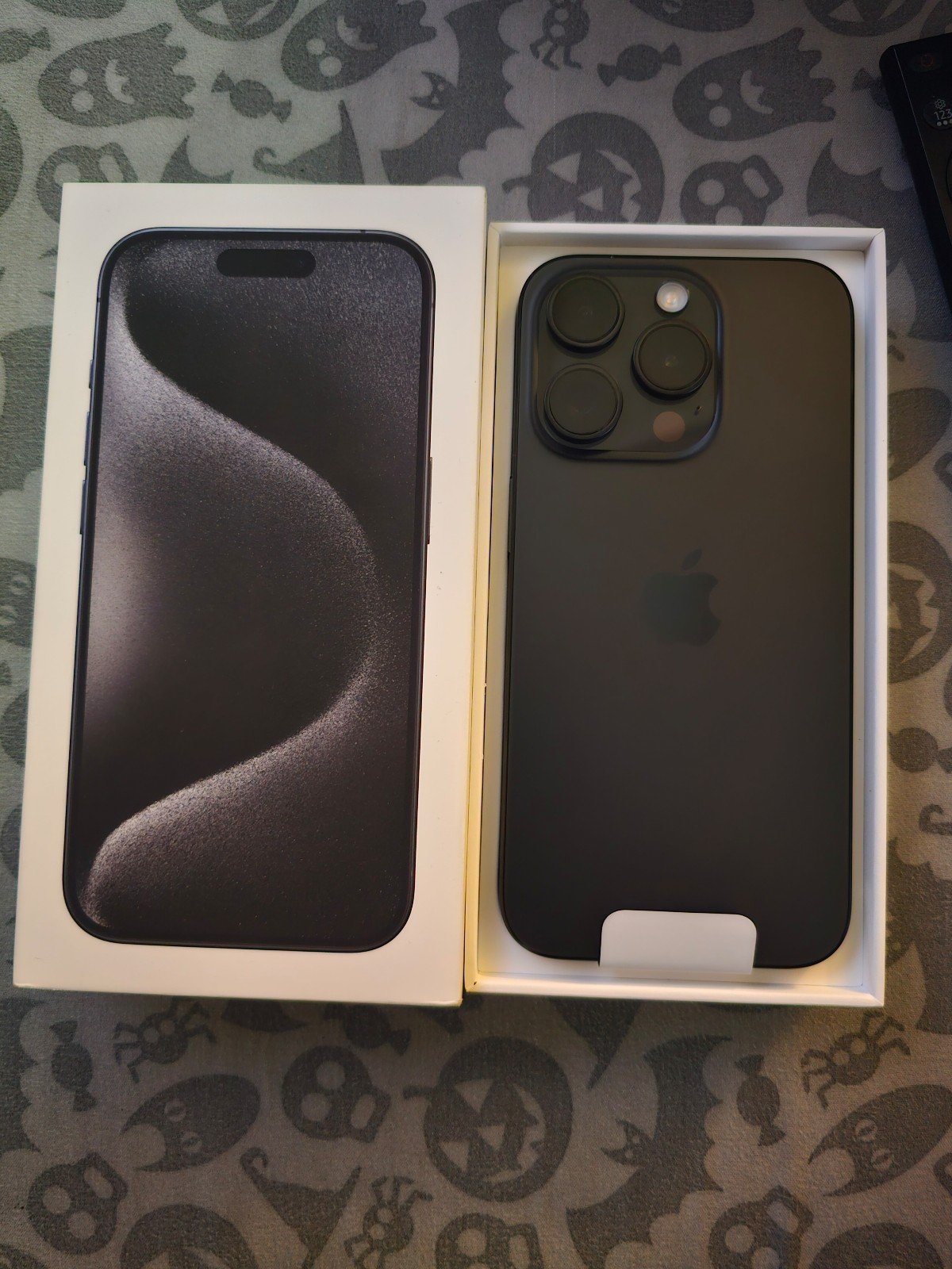 Apple iPhone 15 Pro 256gb *New Open Box* *Sim Locked to AT&T* *Locked* 9W86