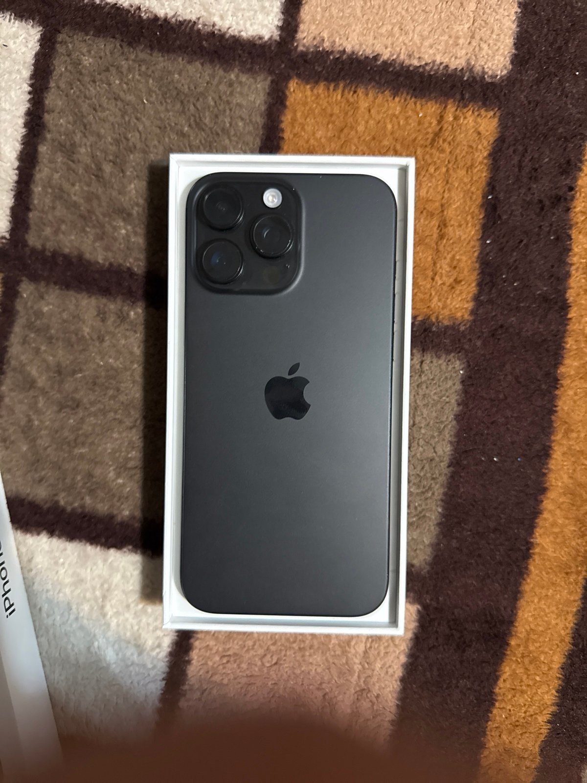 iPhone 16 pro max 6U61