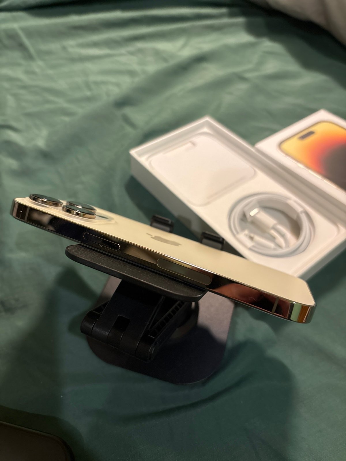 iPhone 14 Pro ( Unlocked ) 3J53