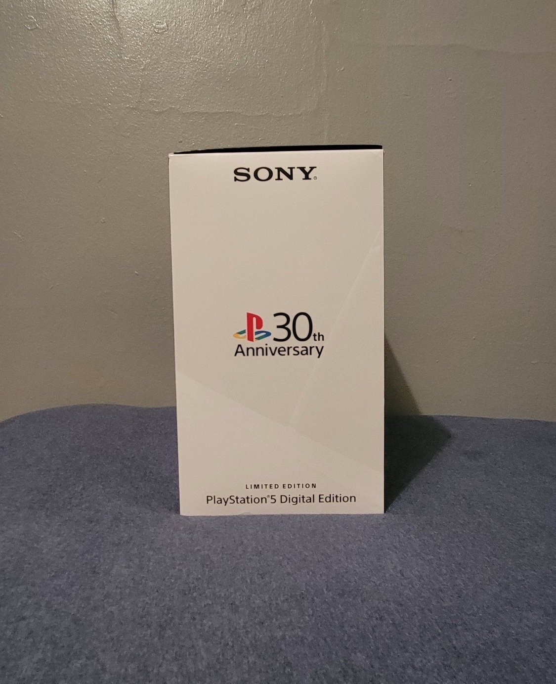 PlayStation 5 limited edition. 30th anniversary 7C15