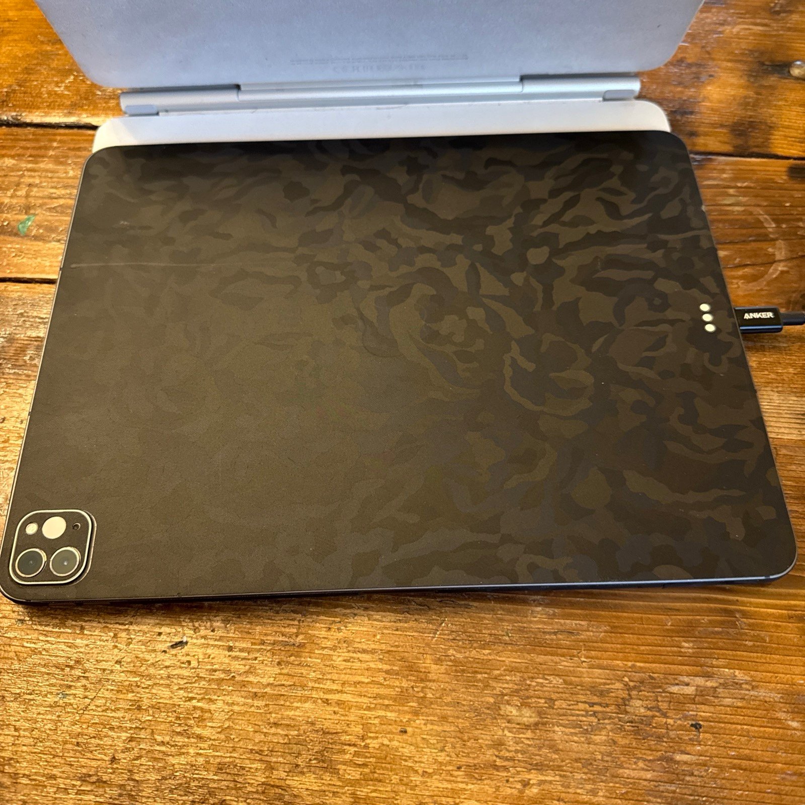 Apple iPad Pro 12.9” 5th Generation with Magic Keyboard 9W28