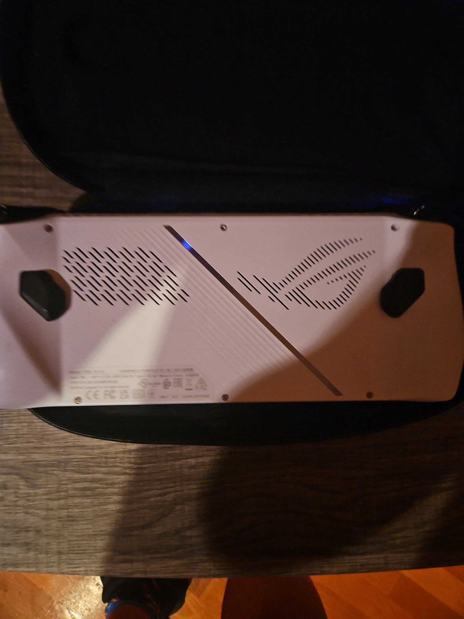 ASUS rog ally z1 extreme 512GB 8P59