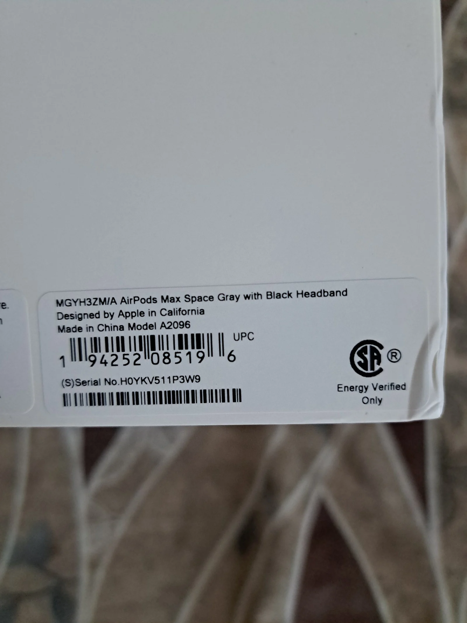 Airpods max with smart case 6V32