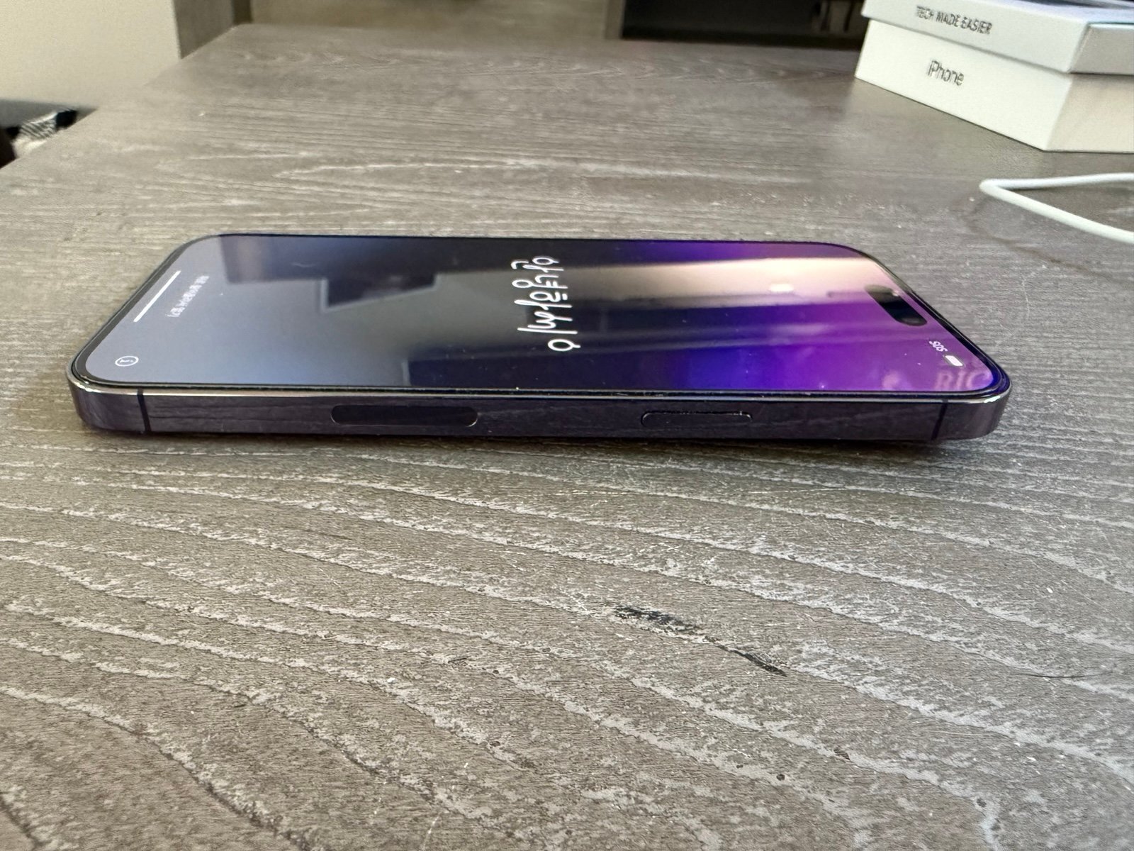 UNLOCKED Apple iPhone 14 Pro Max 256 GB Deep Purple MQ8W3LL/A Used 6V19