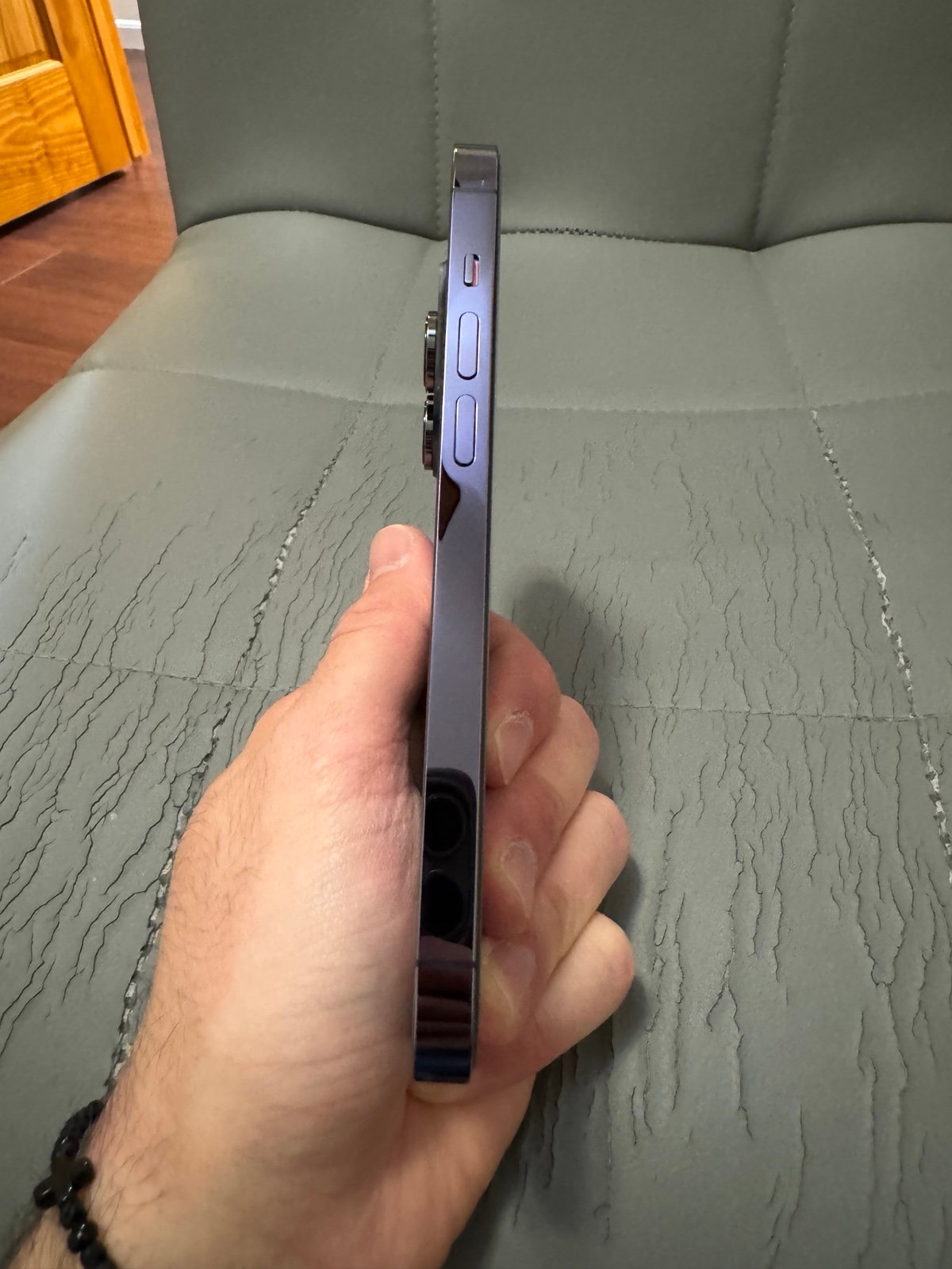 Apple iPhone 14 Pro 128gb purple great condition 8G96