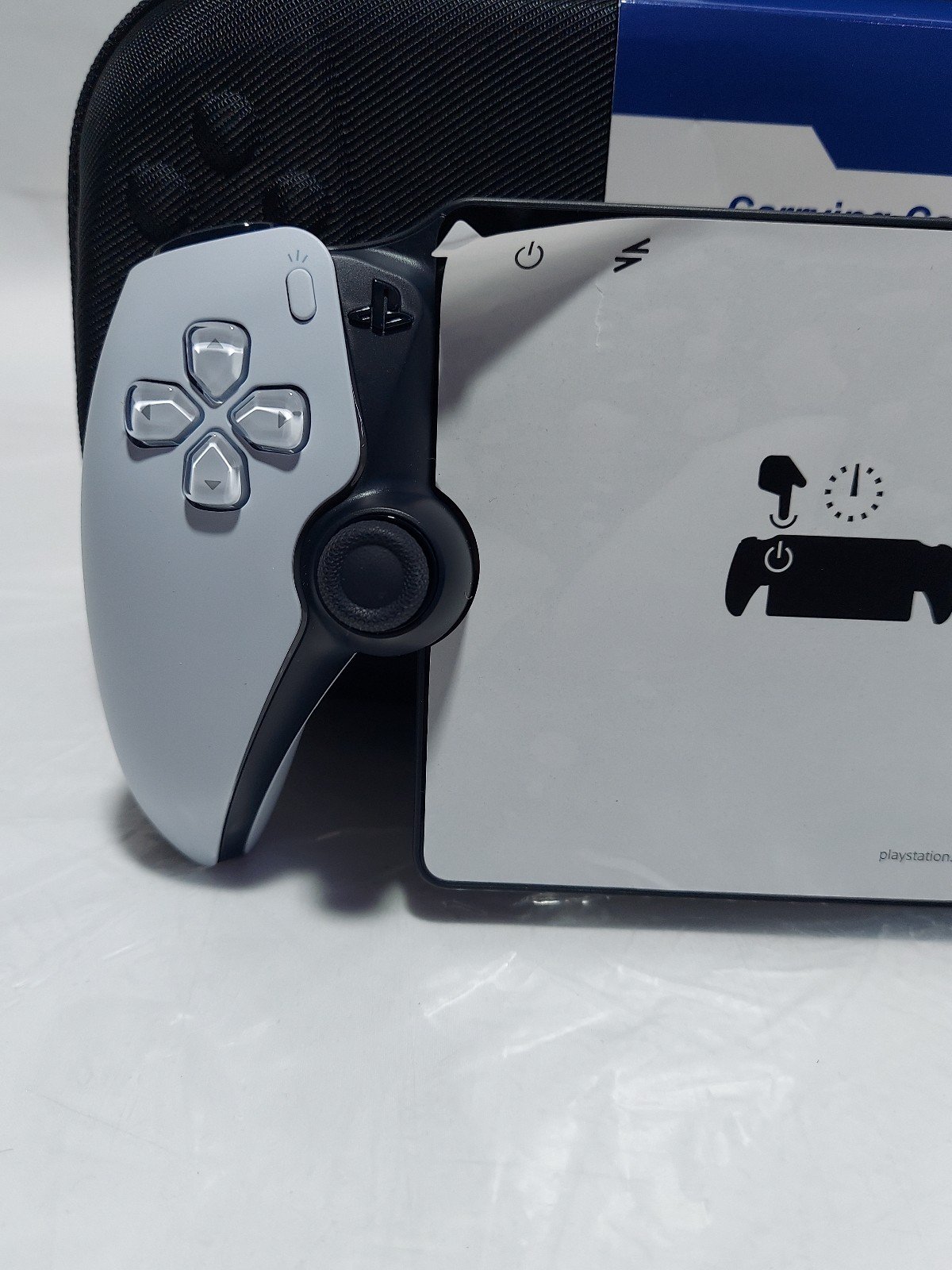 PlayStation Portal Remote Player - PlayStation 5 with case! 1E91