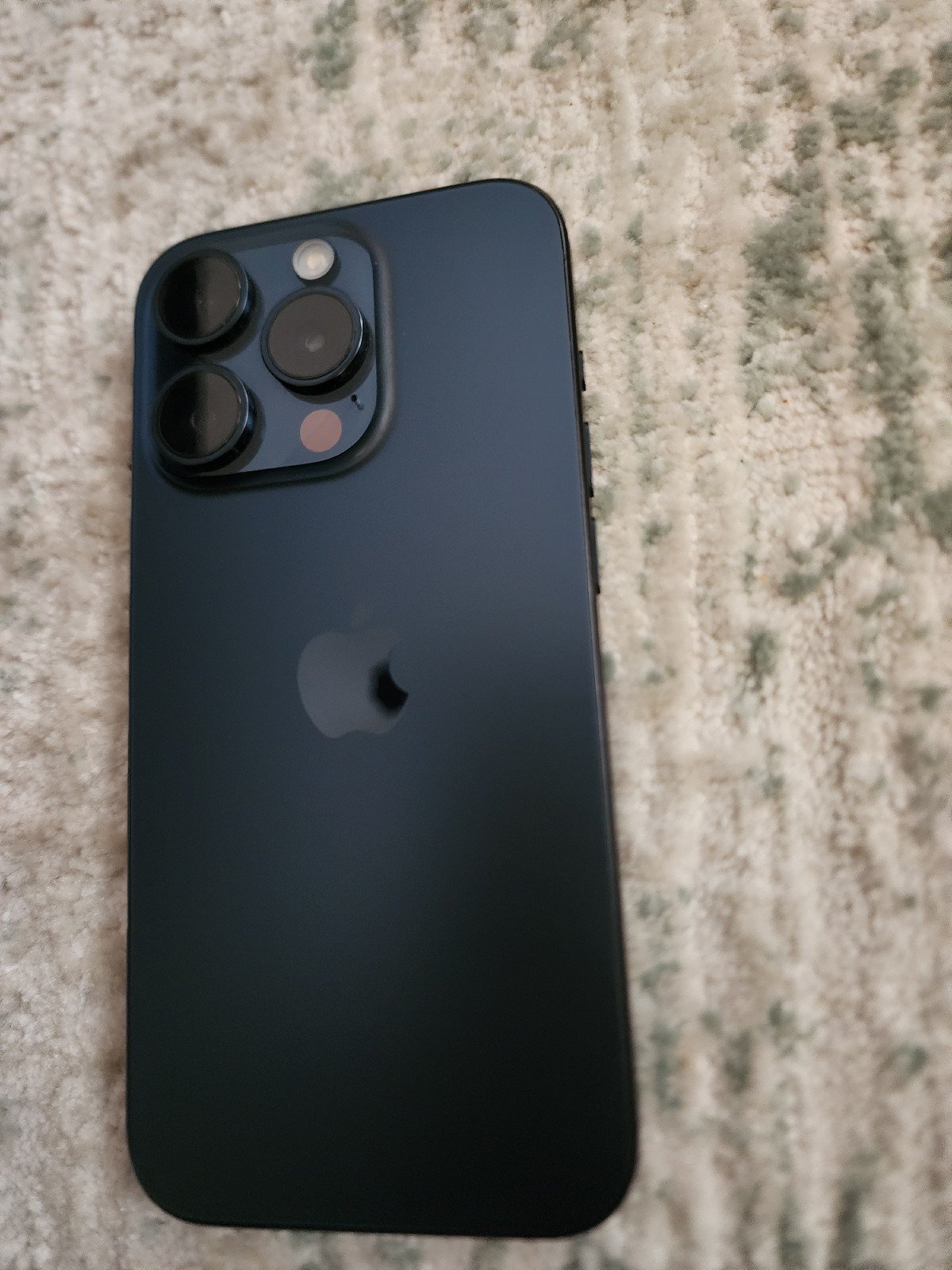 Apple iPhone 15 pro 128GB T mobile 3R68