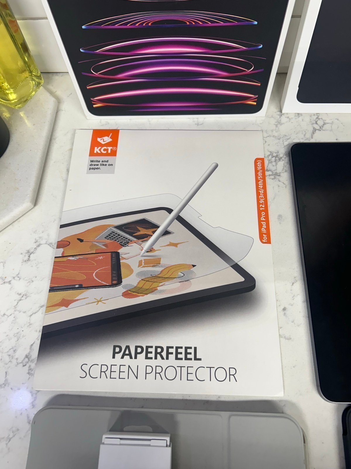 iPad Pro w/ Apple Pencil & Smart Folio Case Bundle (GREAT CONDITION!) 5S76