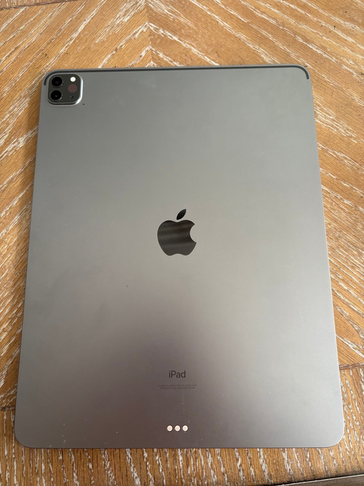 iPad Pro 12.9 inch 5th Generation 5A53