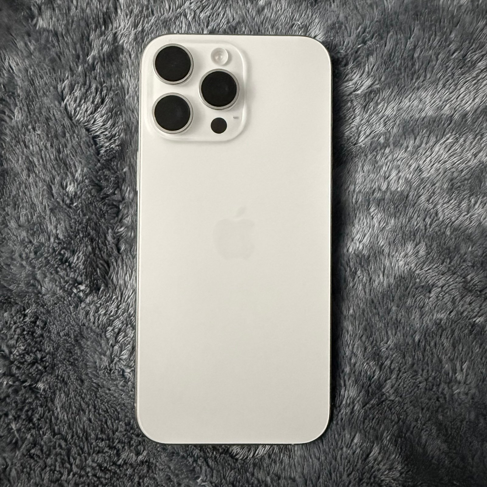 Apple iPhone 16 Pro Max 256GB in White Titanium 5D96