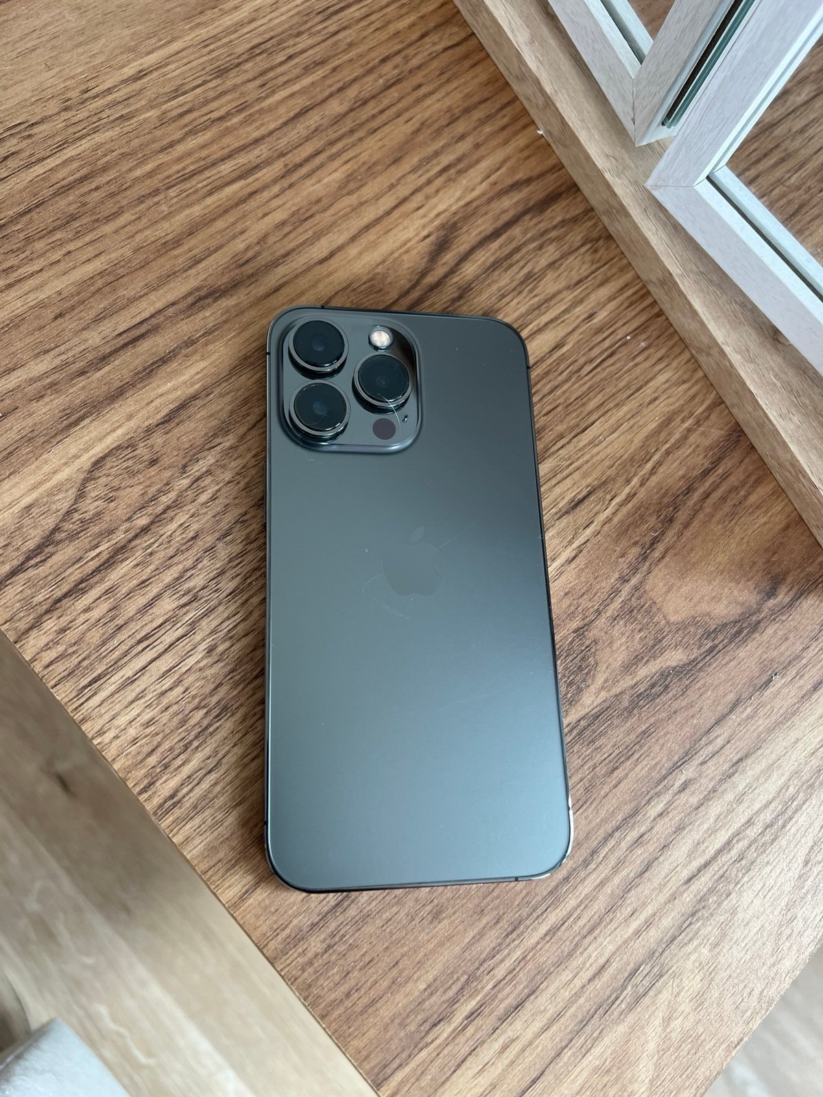 iPhone 13 Pro Unlocked 256GB Graphite Perfect Condition 9L13