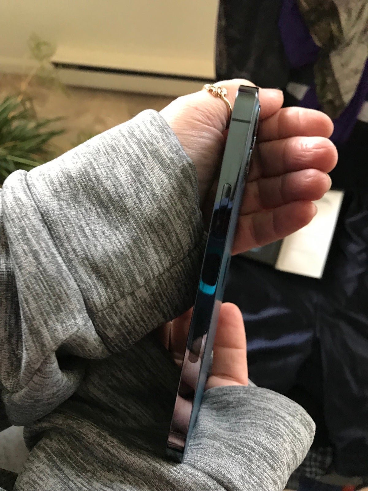 Apple iphone 12 pro 256gb pacific blue factory unlocked tempered glass installed 1Q98