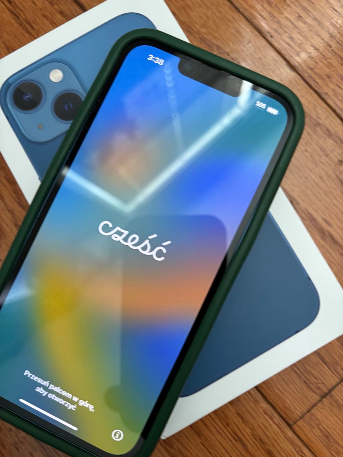 Unlocked Apple iPhone 13 128 GB in Blue UNLOCKED 8S96