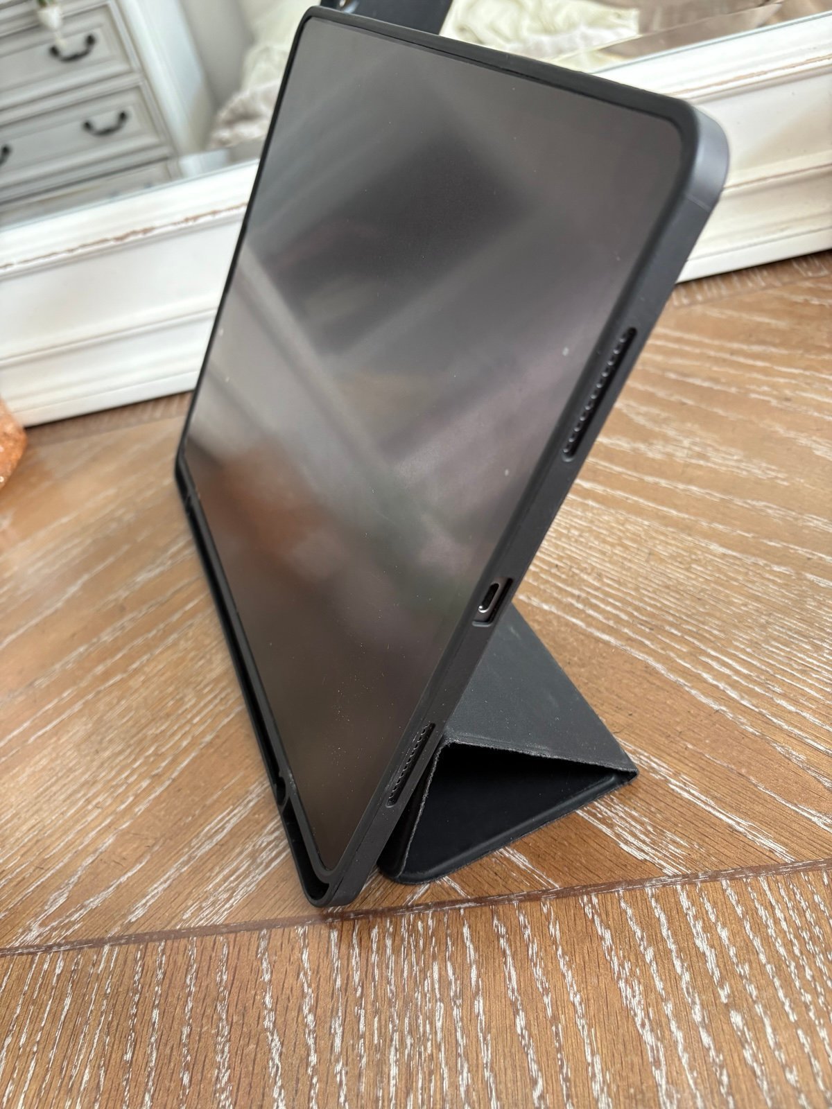 iPad Pro 12.9 inch 5th Generation 5A53